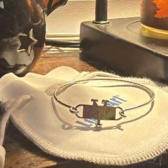 New York Mets Sterling Silver Small Center Wire Bangle Bracelet NEW - Picture 2 of 4
